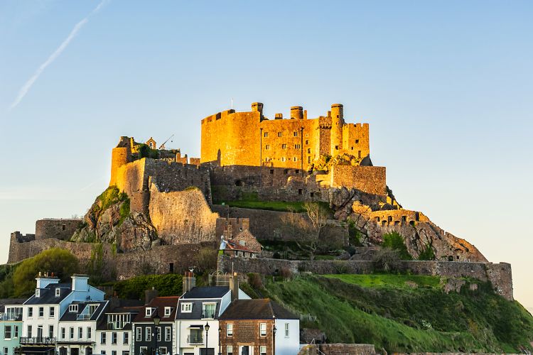 Gorey et le Château de Mont Orgueil à Jersey