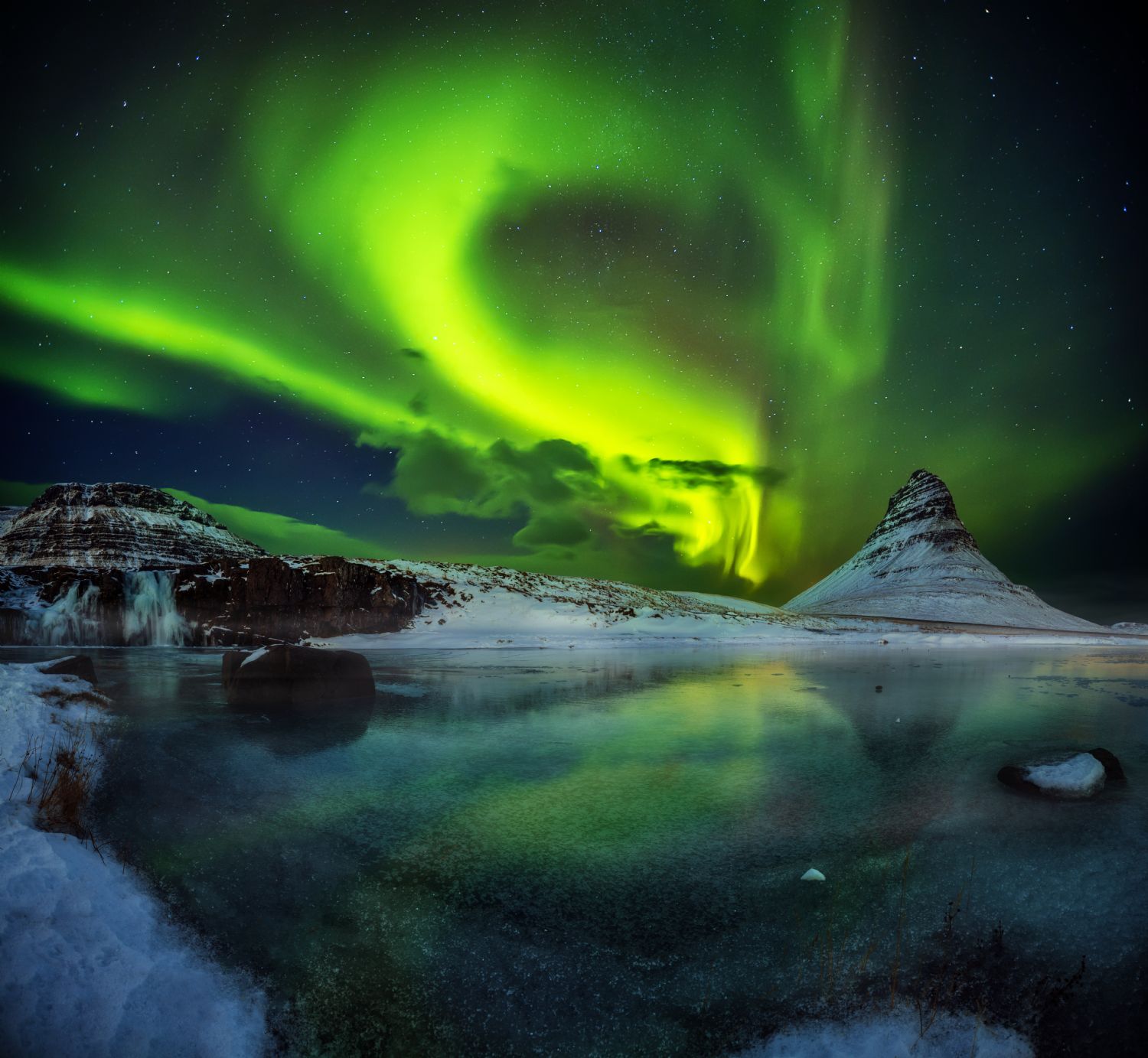 L'Islande . Et Les Aurores Boréales