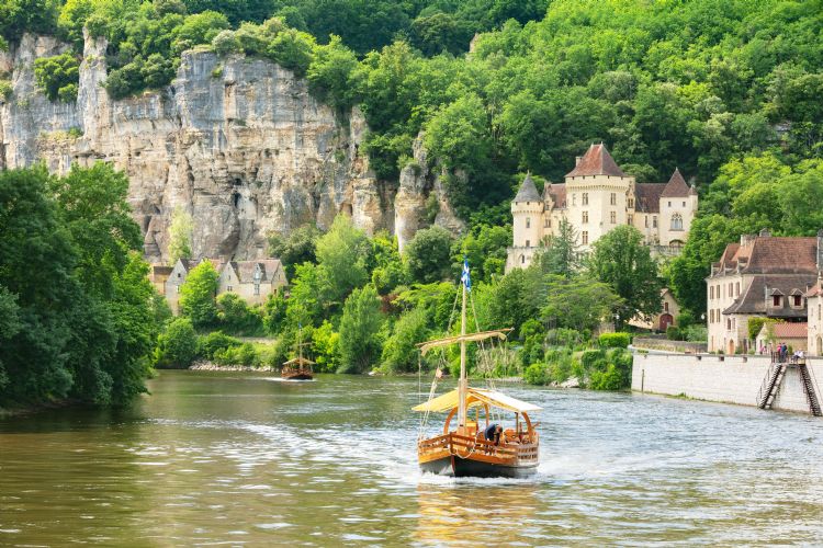 Gabare sur la Dordogne à La Roque-Gageac