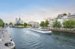 Croisière festive et gourmande au fil de la Seine Croisière festive et gourmande au fil de la Seine